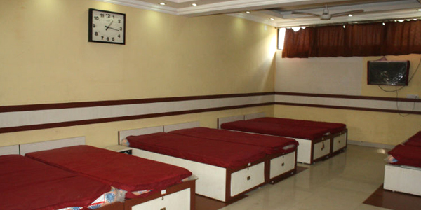 Dormitory 12 bed Non-AC with Shared Bathroom Double Occupancy