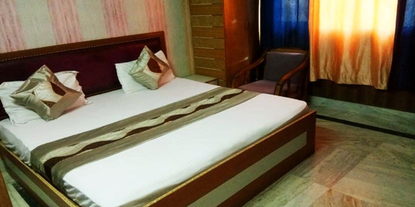 Deluxe Double Bed Room with Breakfast and Dinner