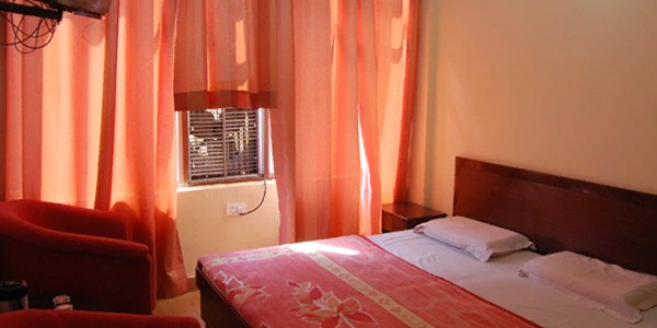 Deluxe Non AC Double Bed Room 