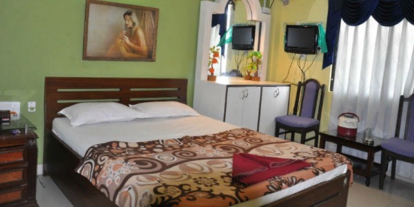Double Bed Standard Non-Ac Room With Breakfast